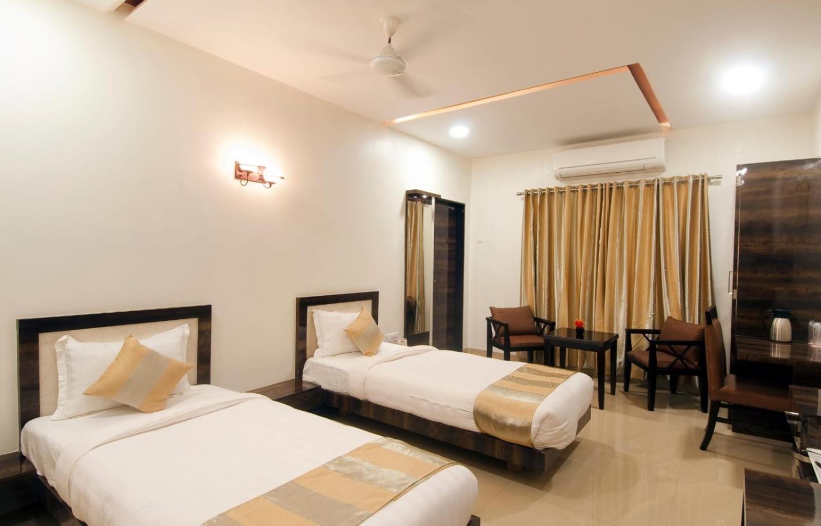 Rāipur Hotel The Sudesh מראה חיצוני תמונה